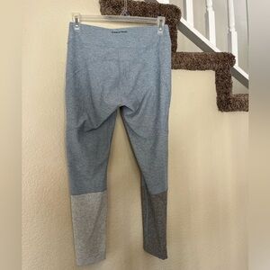 Outdoor voices leggings grey, color block